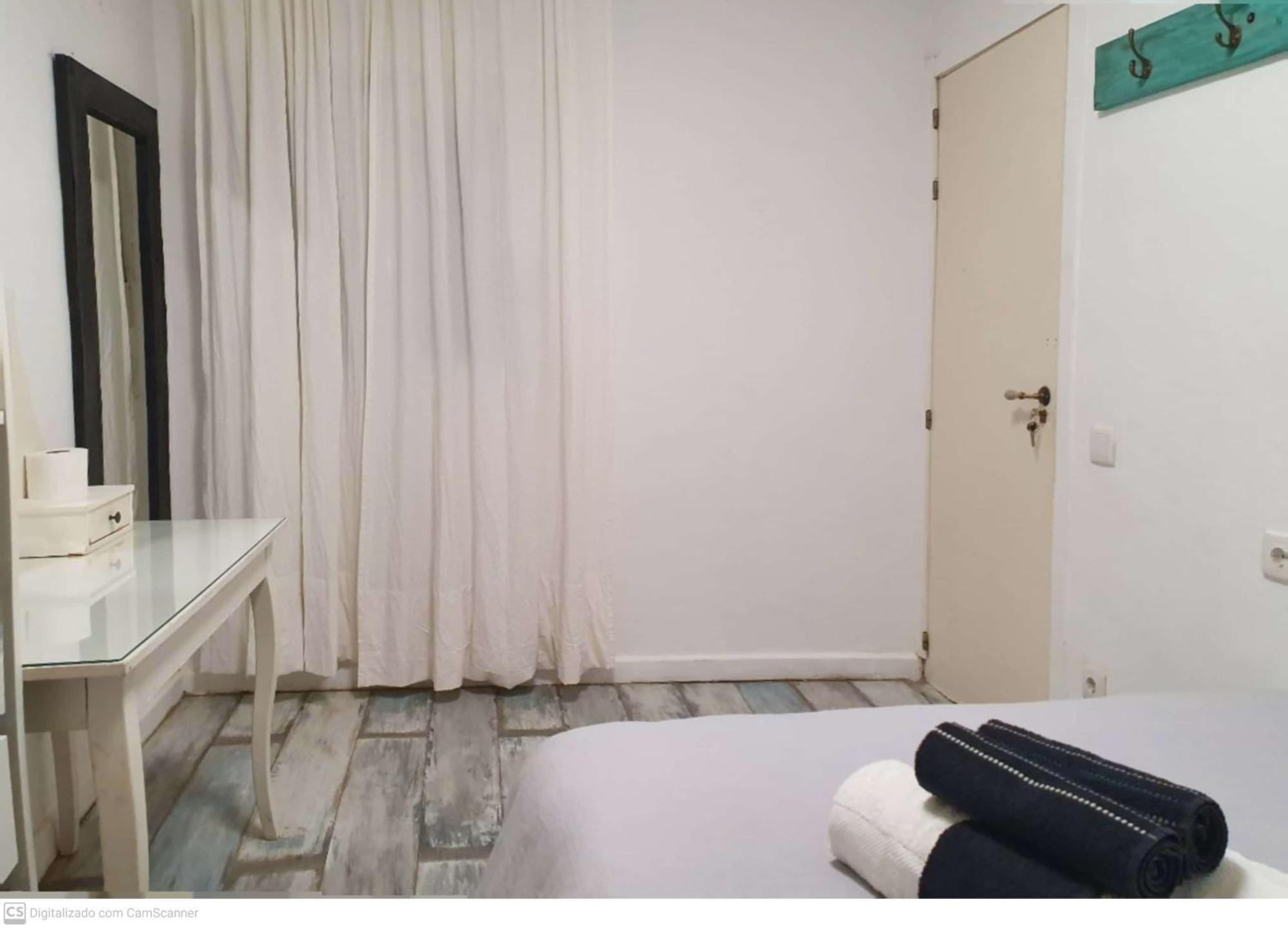 Studio Or Rooms With Private Bathroom Or Rooms With Shared Bathroom Barcelona Exterior photo
