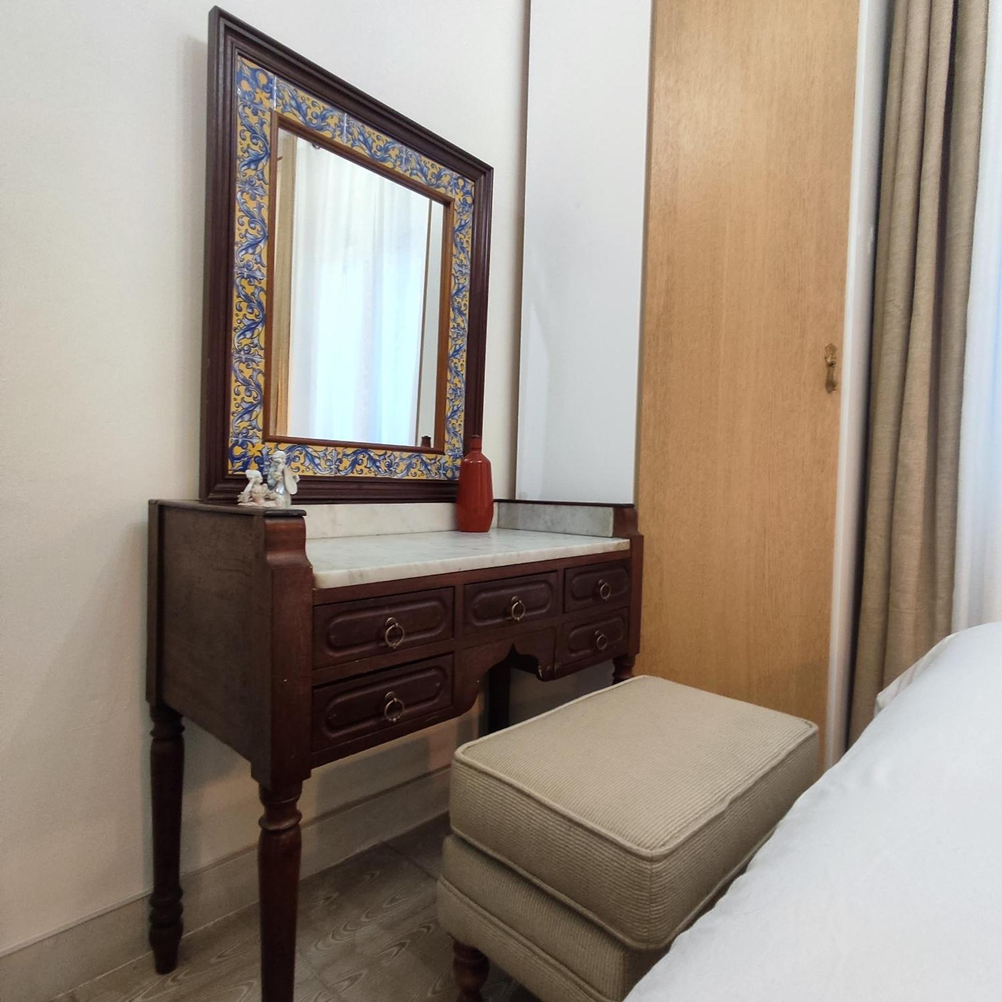 Studio Or Rooms With Private Bathroom Or Rooms With Shared Bathroom Barcelona Exterior photo