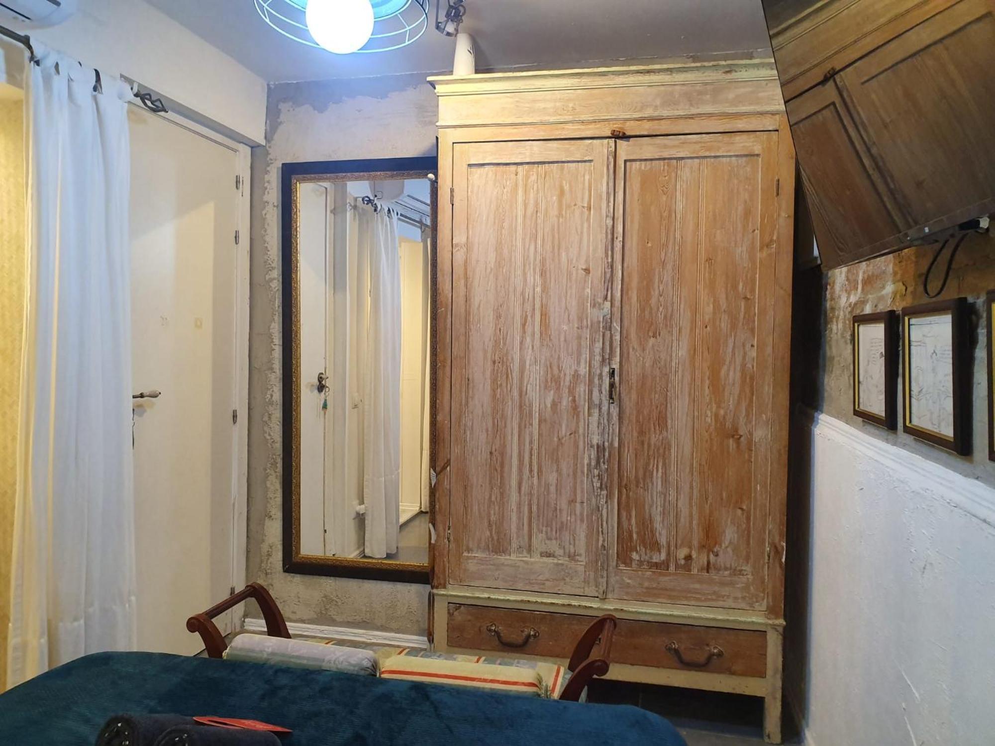 Studio Or Rooms With Private Bathroom Or Rooms With Shared Bathroom Barcelona Exterior photo